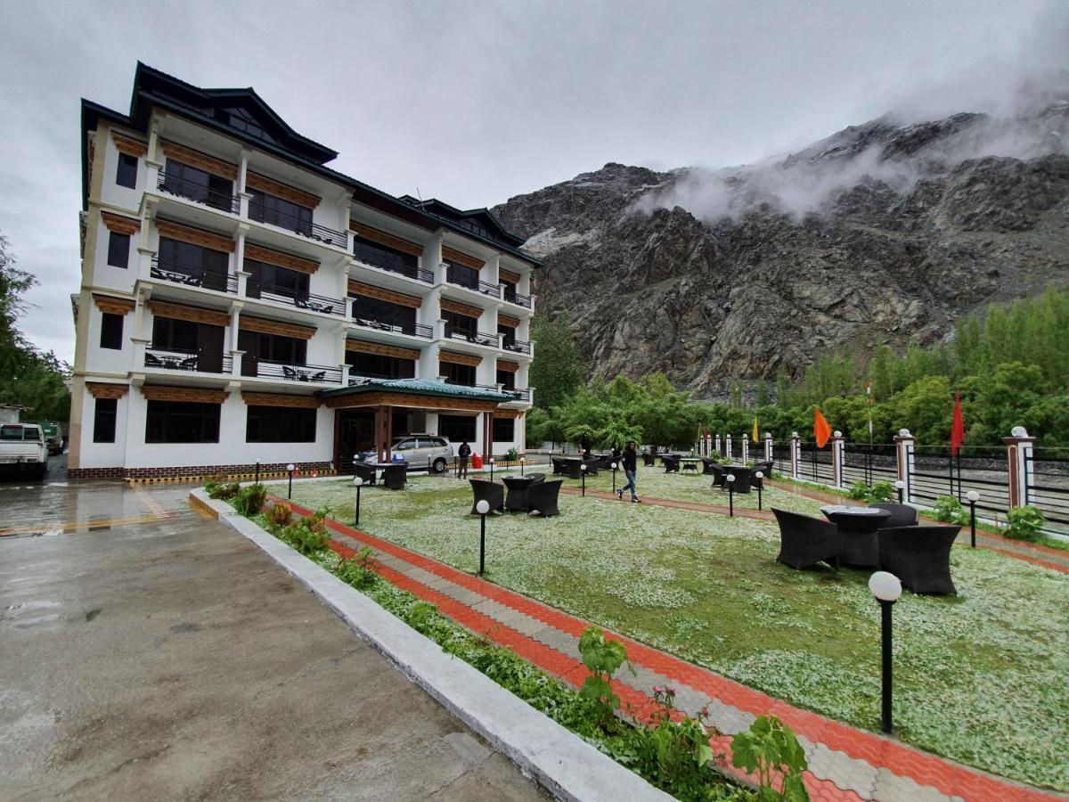 קרגיל Hotel Chhutuk Heights מראה חיצוני תמונה