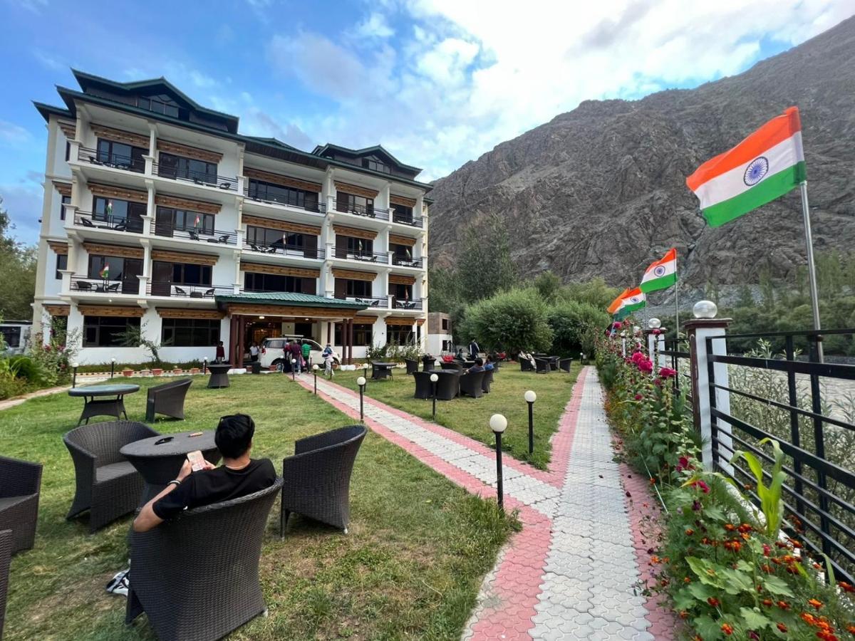 קרגיל Hotel Chhutuk Heights מראה חיצוני תמונה